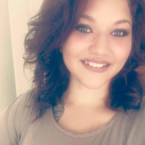 Meet your Posher, Renee - Picture 1 of 1